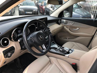 Mercedes GLC foto 13