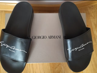 Тапочки Giorgio Armani . foto 2