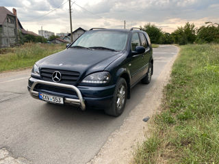 Mercedes M-Class foto 2