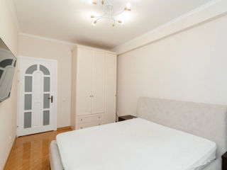 Apartament cu 2 camere, 65 m², Buiucani, Chișinău foto 1