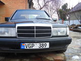 Mercedes 190 foto 2