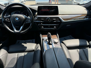 BMW 5 Series foto 9