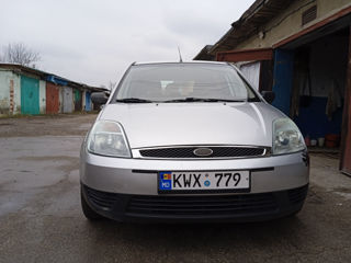 Ford Fiesta foto 7