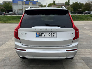 Volvo XC90 foto 9