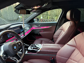 BMW 7 Series foto 11