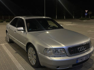 Audi S8 foto 2