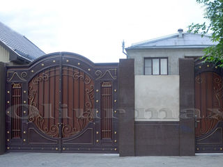 Ворота, заборы, перила, решётки, козырьки,  металлические двери   и другие изделия из металла.