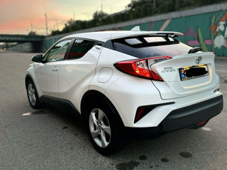 Toyota C-HR foto 3