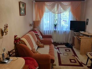 Apartament cu 3 camere, 70 m², Botanica, Chișinău foto 2