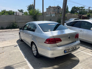 Volkswagen Passat foto 4