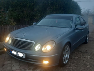 Mercedes E-Class foto 2