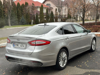 Ford Fusion foto 4