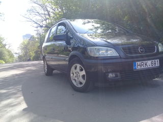 Opel Zafira foto 6