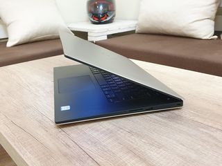 Dell XPS 15 (FullHD ips, i5 6400HQ, GTX 960m 2Gb, 16Gb DDR4, ssd NVME 256b + HDD 1Tb) foto 3