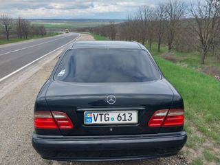 Mercedes E-Class foto 4