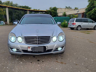 Mercedes E-Class foto 2