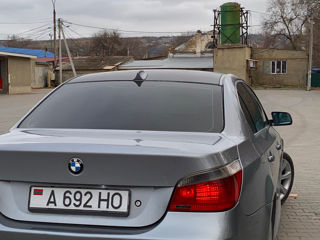 BMW 5 Series foto 6