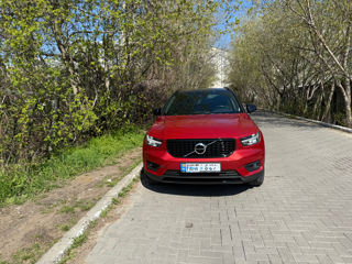 Volvo XC40 фото 8
