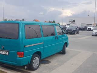 Volkswagen Caravelle foto 3