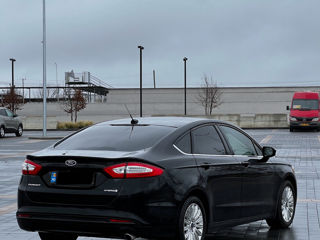 Ford Fusion foto 4