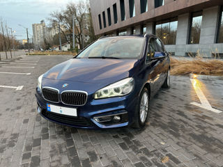 BMW 2 Series Active Tourer foto 2