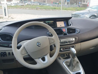 Renault Grand Scenic foto 6