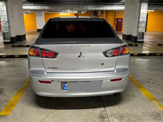 Mitsubishi Lancer foto 5