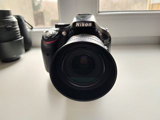 Nikon D5200 + Nikon AF-S Nikkor 35mm f/1.8G + 55-200 4-5.6G foto 1