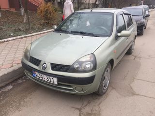 Renault Clio foto 2