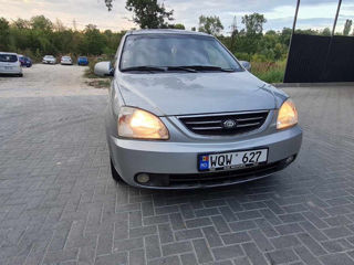 KIA Carens foto 5