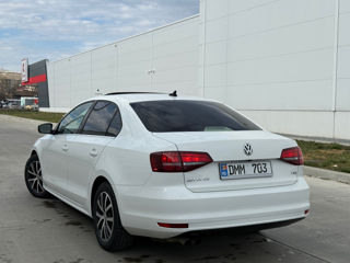 Volkswagen Jetta foto 3