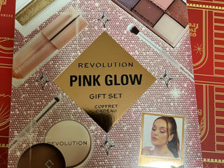 Revolution Pink Glow Gift Set foto 4