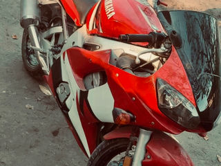 Yamaha R6 фото 9