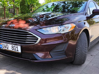 Ford Fusion foto 2