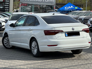 Volkswagen Jetta foto 5