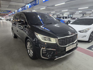 KIA Carnival foto 10