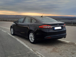 Ford Fusion foto 4