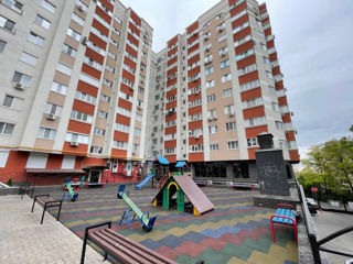 Apartament cu 3 camere, 96 m², Centru, Chișinău