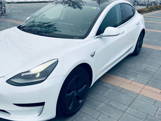 Tesla Model 3 foto 6