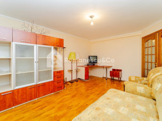 Apartament cu 2 camere, 55 m², Botanica, Chișinău foto 9