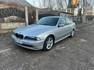 BMW 5 Series foto 2