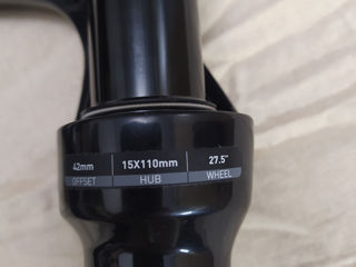 Новая вилка rockshox judy gold rl 27,5 дюйма 15x110 мм maxle stealth boos. foto 6