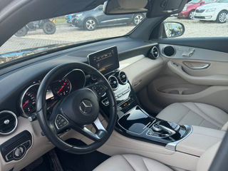 Mercedes GLC foto 9