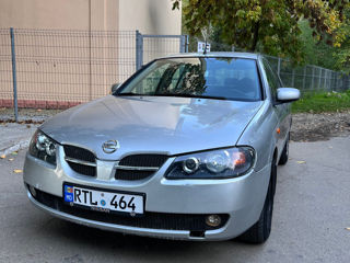 Nissan Almera foto 1