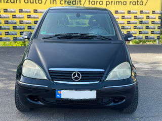 Mercedes A-Class foto 2