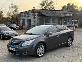 Toyota Avensis foto 2