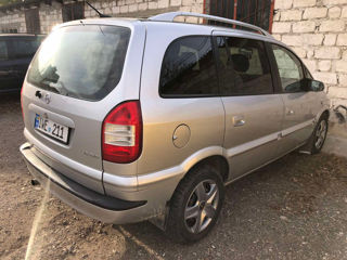 Opel Zafira foto 6