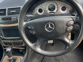 Mercedes E-Class foto 9