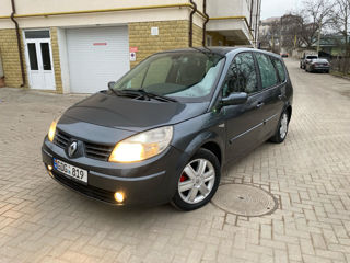 Renault Grand Scenic foto 2