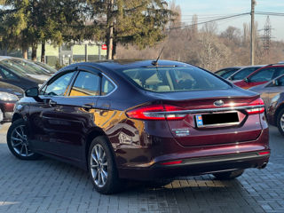 Ford Fusion foto 3